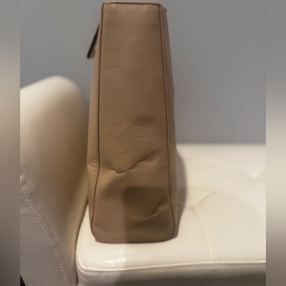 Ferragamo Handbag - Picture 8 of 12
